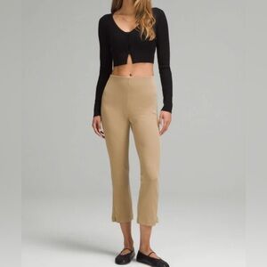 Lululemon Ribbed Softstreme Zip Leg High Rise Cropped Pant in Sheer Oak 12
